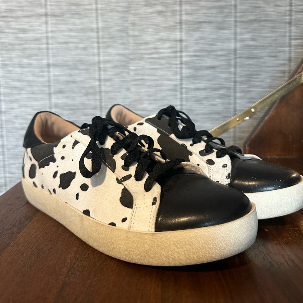Platform sneakers
